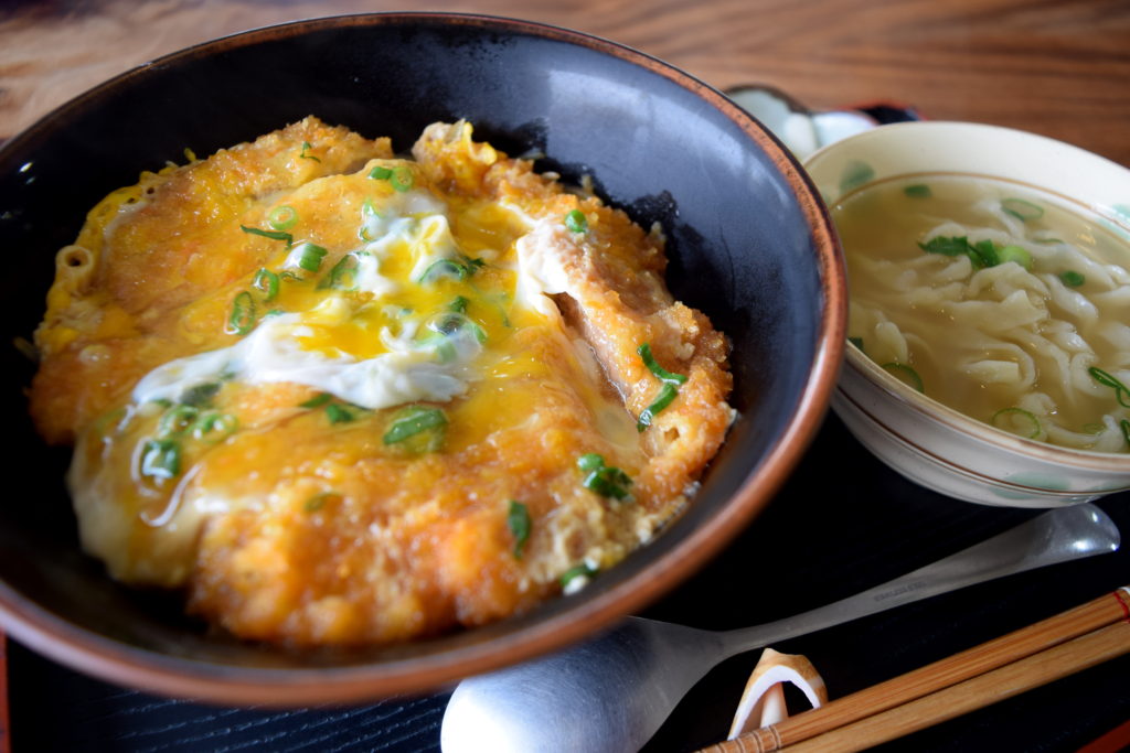 嘉平のカツ丼