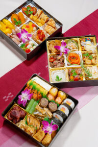 旧盆 【美ら花特選 三段重】のご案内
